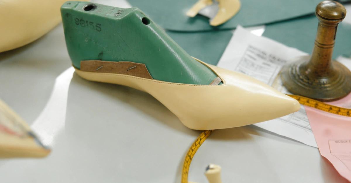 How to Validate a Footwear or Handbag Design Before Sampling How to Validate a Footwear or Handbag Design Before Sampling